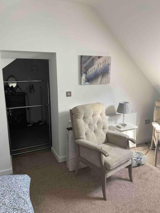 Helens Haven First Floor Apartment Via Stairs Preston  Extérieur photo